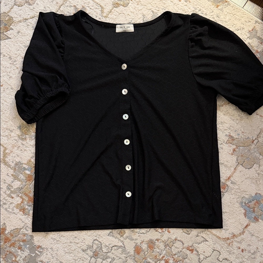 Kim & Cami Black Button-Front V-Neck Puff Sleeve Top
